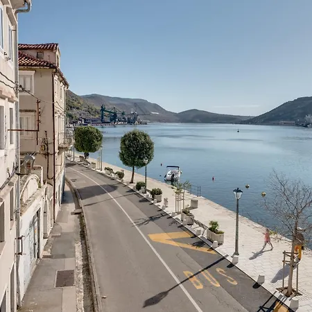 Coli App Afrodita & Antonia