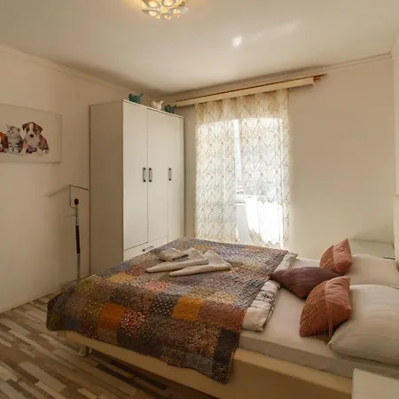 Coli App Afrodita & Antonia Bakar