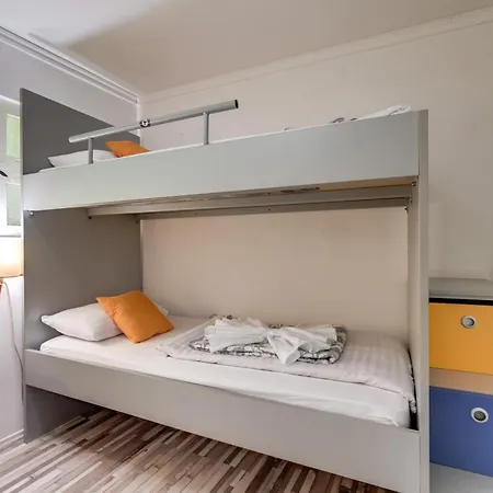 Coli App Afrodita & Antonia