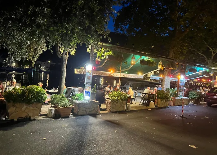 Coli App Afrodita & Antonia Apartman Bakar