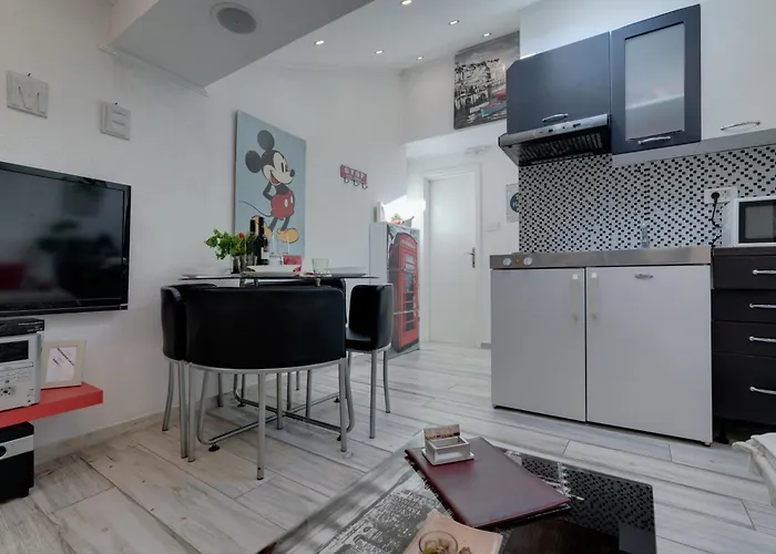 Coli App Afrodita & Antonia * Bakar