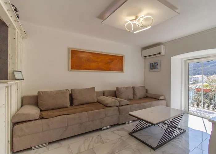 Coli App Afrodita & Antonia