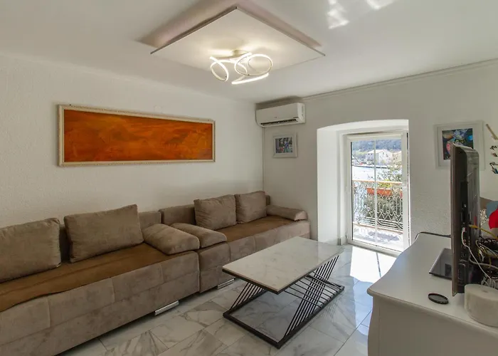 Coli App Afrodita & Antonia * Bakar