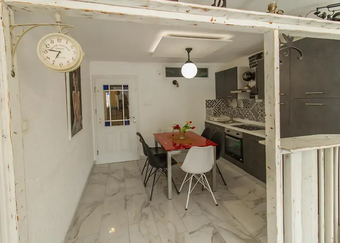 Coli App Afrodita & Antonia