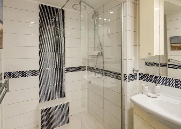 Coli App Afrodita & Antonia Apartman Bakar