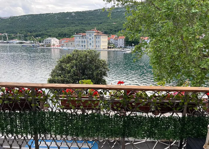 Coli App Afrodita & Antonia *