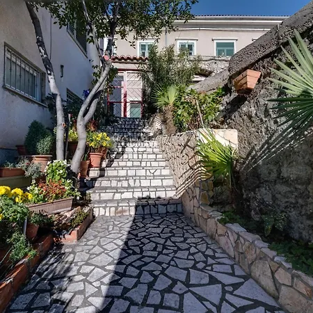 Coli App Afrodita & Antonia * Bakar