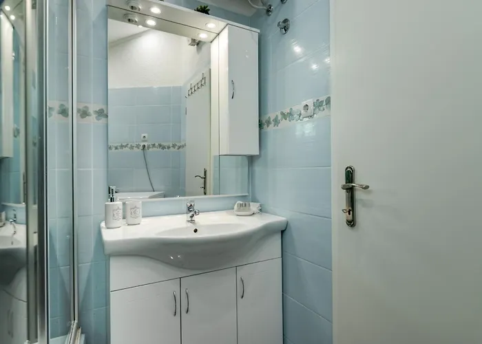 Coli App Afrodita & Antonia Apartment